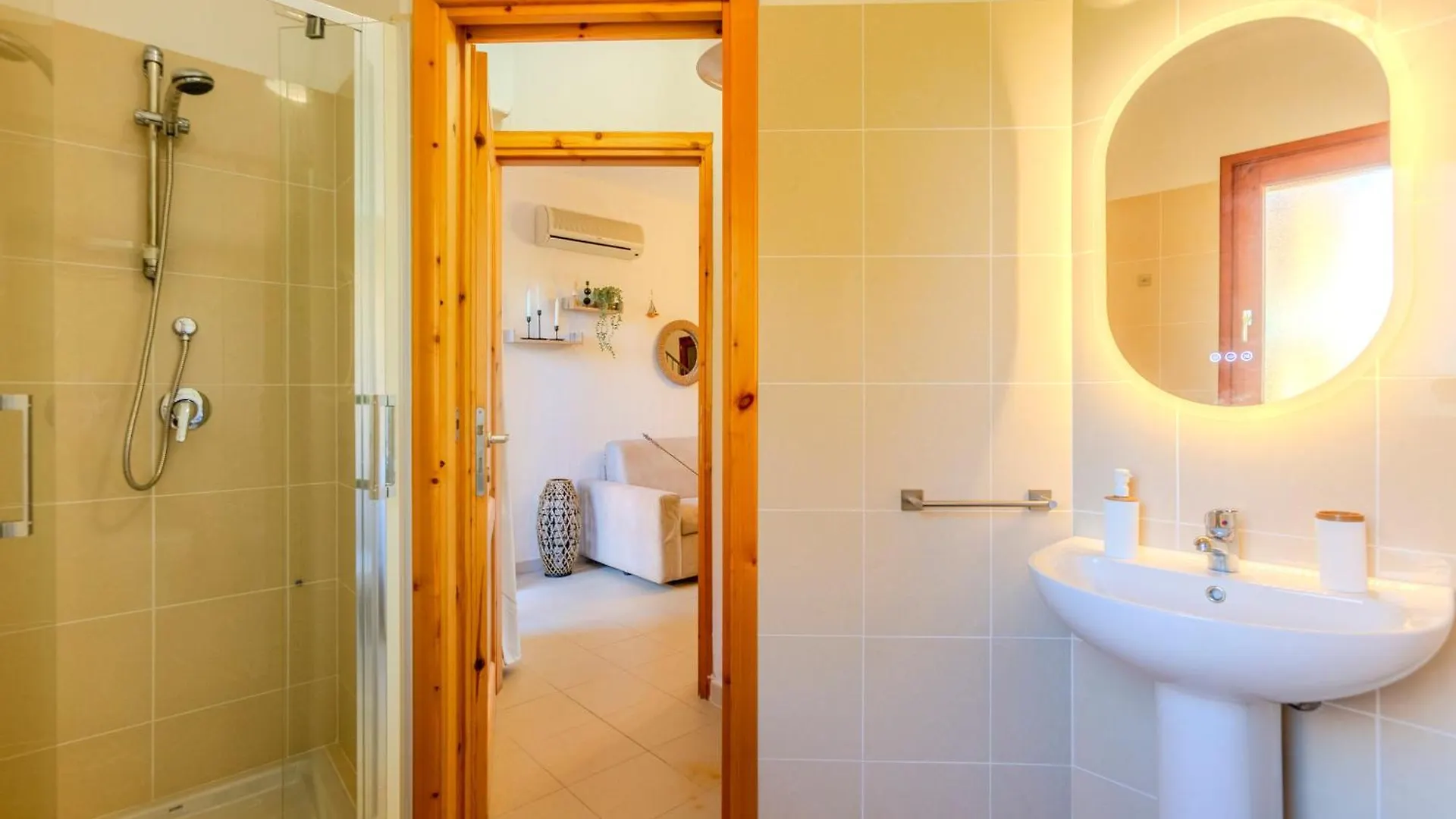 Villa Emerald Private Compound Swimming Pool SantʼAnna Arresi