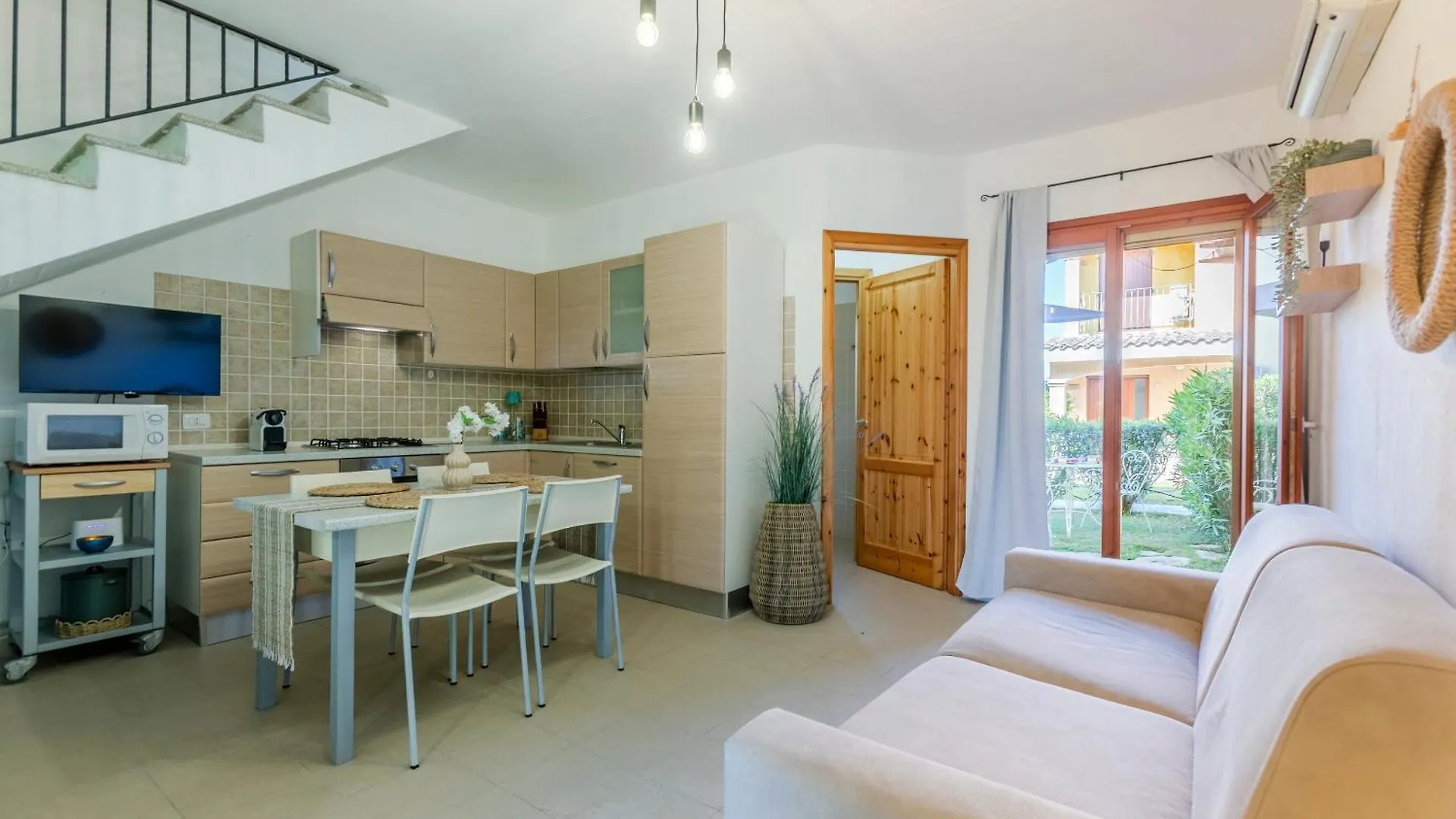 Villa Emerald Private Compound Swimming Pool SantʼAnna Arresi